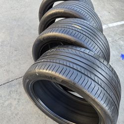 4.  PCS OF TIRES.   CONTINENTAL CONTISPORCONTACT 5P MO.    SIZE 325/35/22.  &    285/40/22