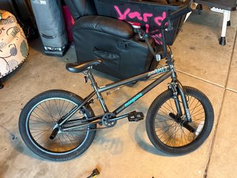 Mongoose Grid 180 BMX Bike