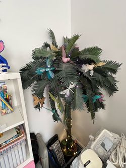 Lighted Palm Tree W/ Birds
