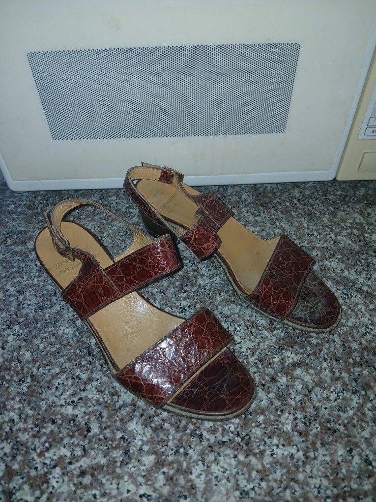 GRAVATI LADIES SHOES, MADE IN ITALY, SIZE 6M