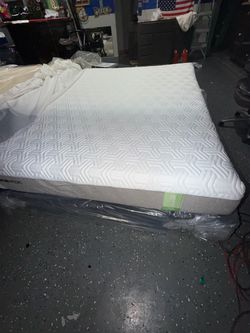 Tempurpedic mattress