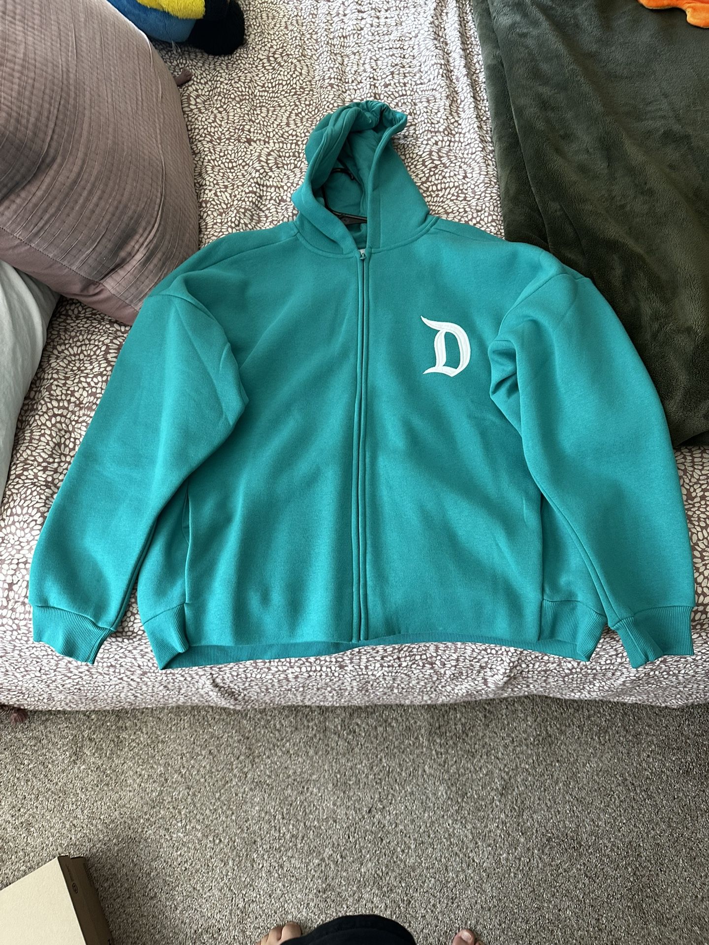 Disneyland Spirit Zip Up Hoodie - Size L