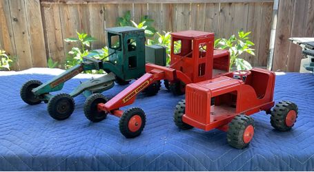 3 vintage pressed steel MARX Toy Construction vehicles