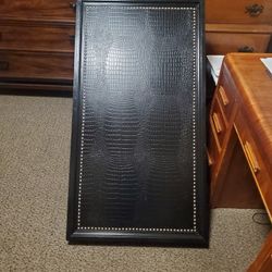 Beautiful Black Coffee Table 42" X 26" With Legs 