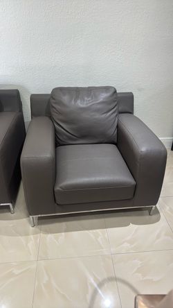 Carlos Perazzi Sofá Chair and Love seat