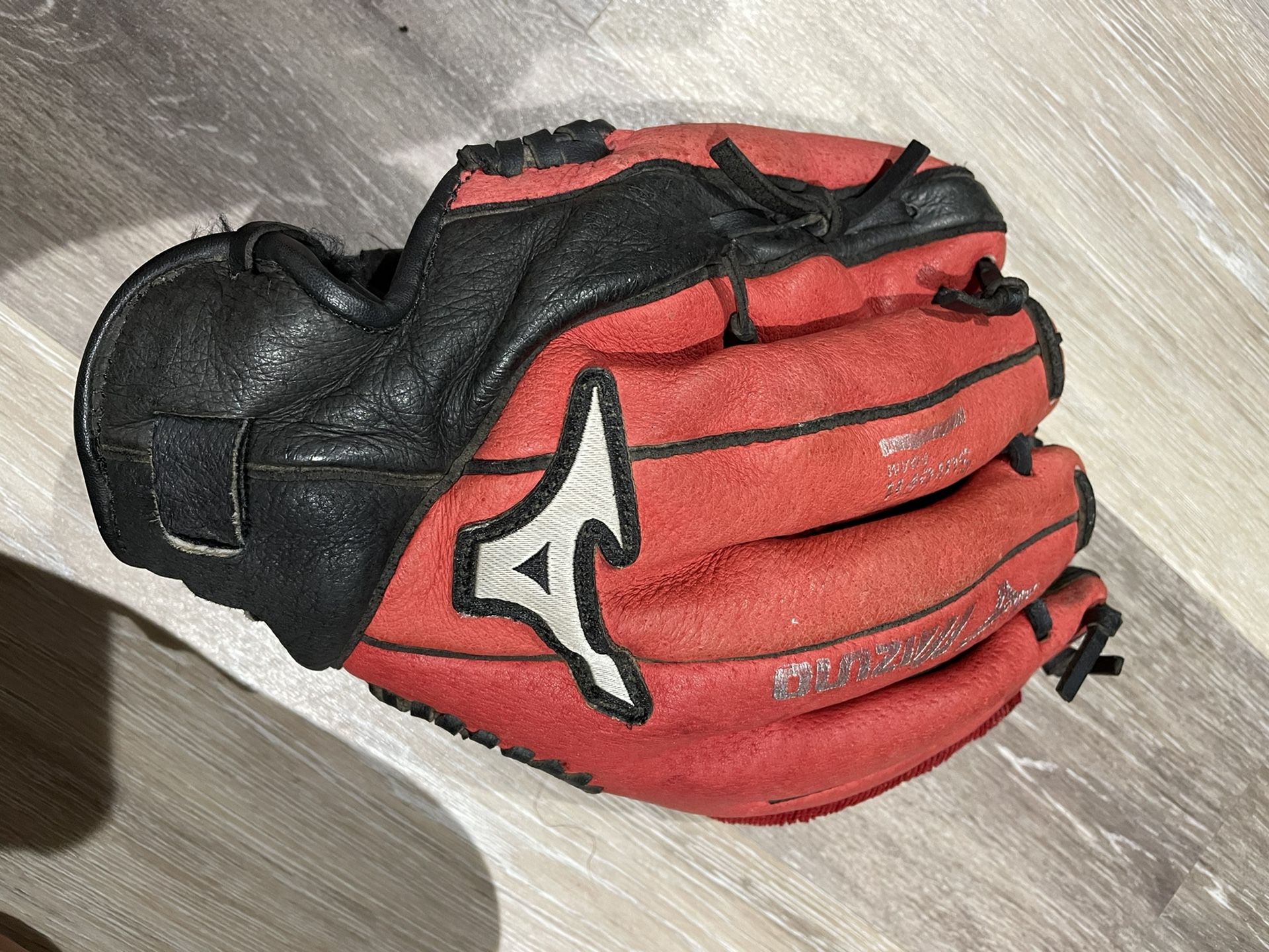 Mizuno Power Close Prospect GPP 1050Y 1D 10.5 Inches RH Youth Baseball Glove Red