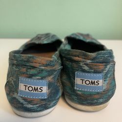 Tom’s Size 8