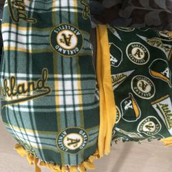 Oakland Athletics A’s Fleece Blanket & Scarf Set – MLB Green & Gold Team Logo Throw + Fringe Scarf