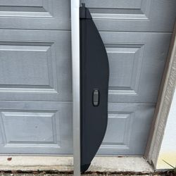 Hyundai Tucson / Santa Fe / Kia Sportage. Retractable Rear Cargo Cover 