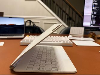 iPad Pro / Air Magic Keyboard (A2261)