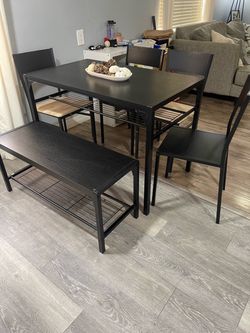 BEAUTIFUL SMALL BLACK TABLE, 4 CHAIRS, BENCH – LIKE NEW