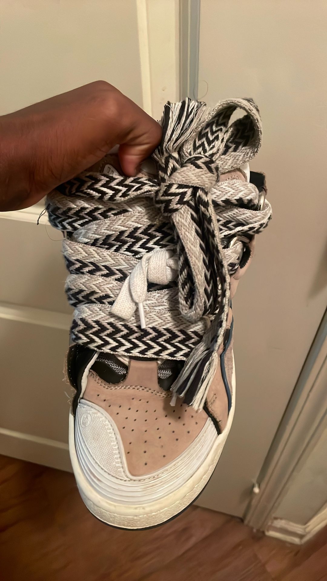 Lanvin Curb