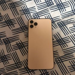 vendo este Iphone 11 Pro Max Si Te Interesa manda un mensaje
