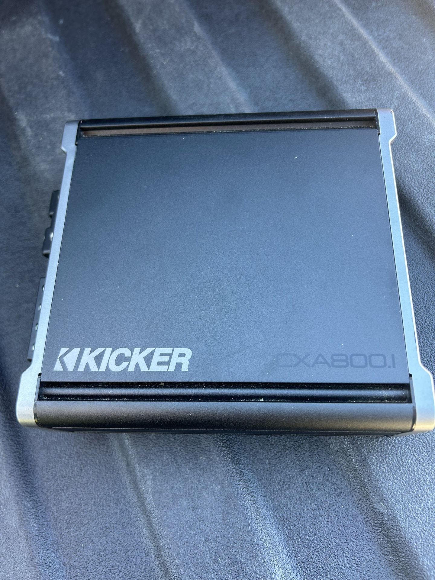 Kicker 800 Watt Mono amplifier