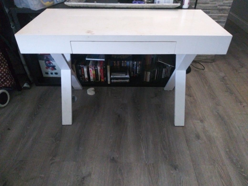 White Desk