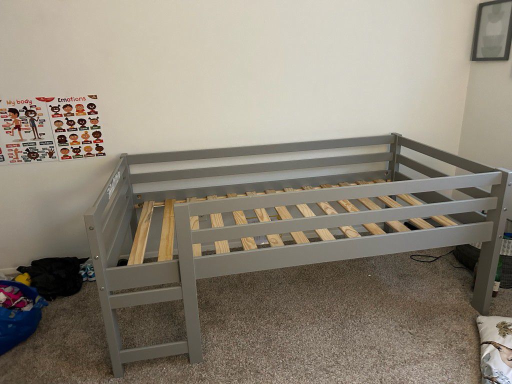 Child's Twin Bed 