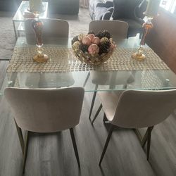 Dining table 