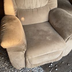 Reclining Couch And Recliner 