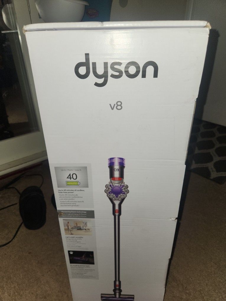 Dyson V8 Cordless Vacuum