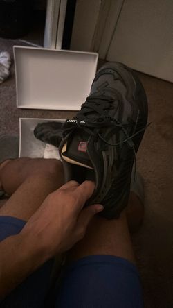 Off white sneakers!!