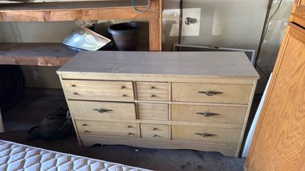 Dresser