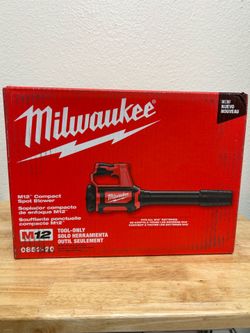 Milwaukee M12 compact spot Blower brand new esta nueva la sopladora