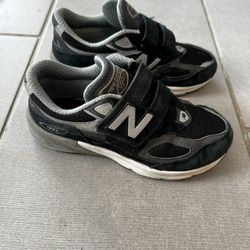 New Balance FuelCell 990v6 (Hook & Loop) – Size 2W