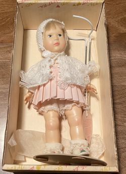 Vintage Astri's Lisa Grows Up
