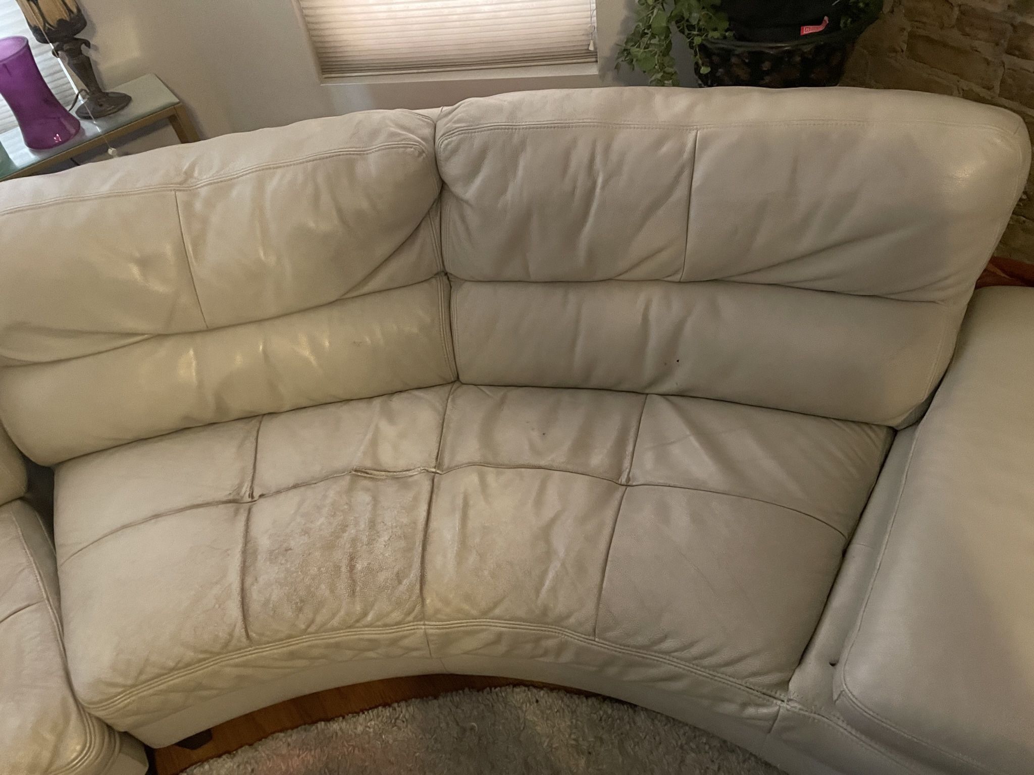 WHITE LEATHER MARSHALL FIELDS COUCH