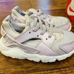 Kids Nike huaraches Size 9c