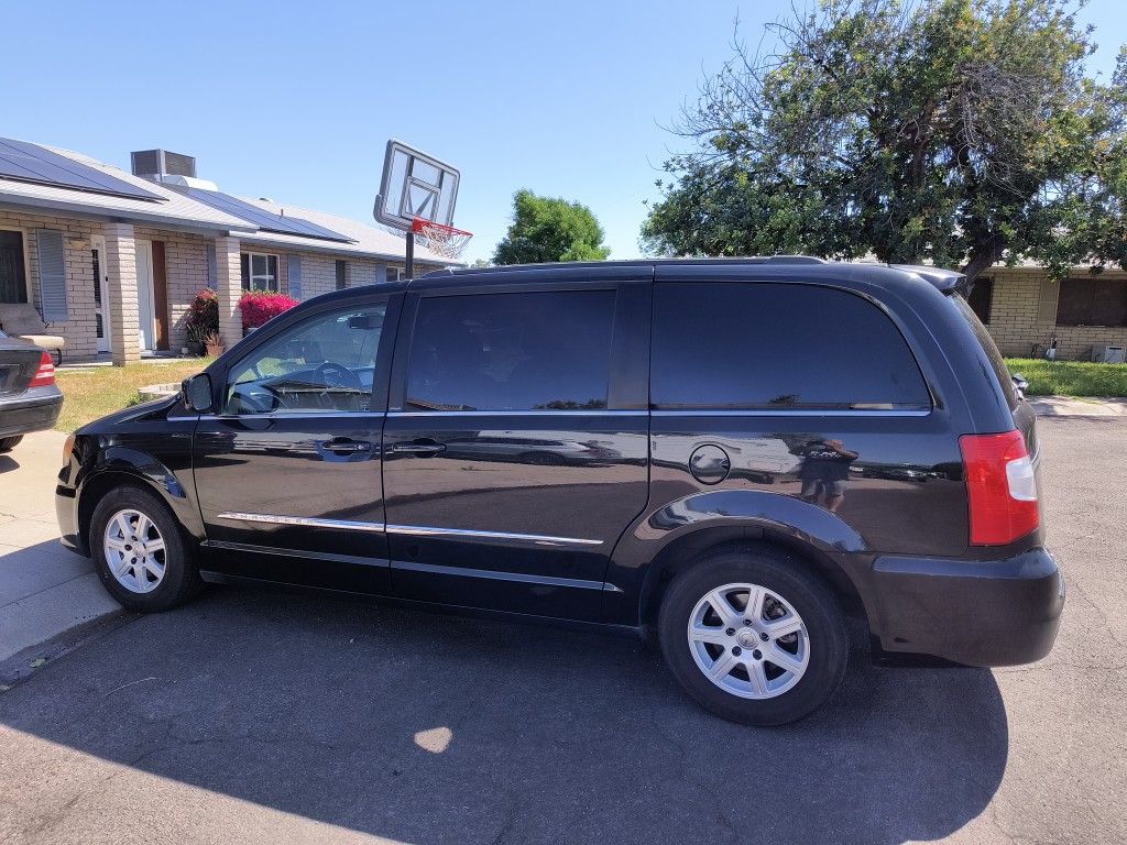 2013 Chrysler Town & Country