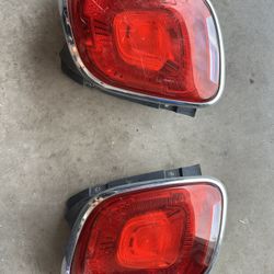 The rear lights for a Fiat 500X, EPM 51 937412 