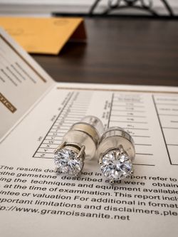 1.0 CT GRA Certified Moissanite Stud Earrings – D Color VVS1 – 925 Sterling Silver – Brand New