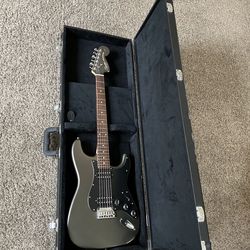 Rare 2003 Fender Squire Stratocaster Standard With Hard Guitar Case Like New