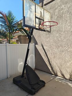 Basket ball hoop