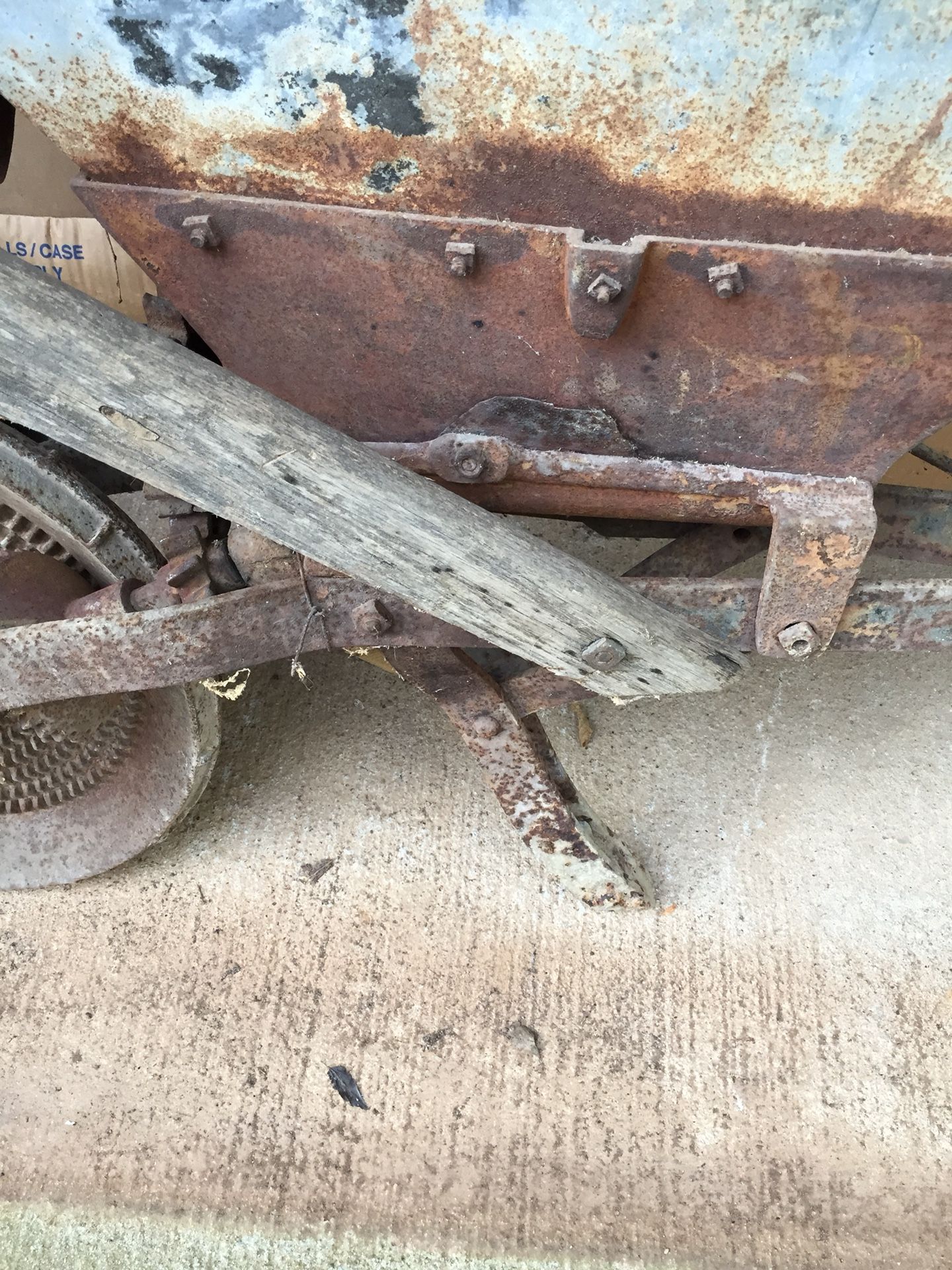 Antique fertilizer/spreader for Sale in Huntsville, AL OfferUp