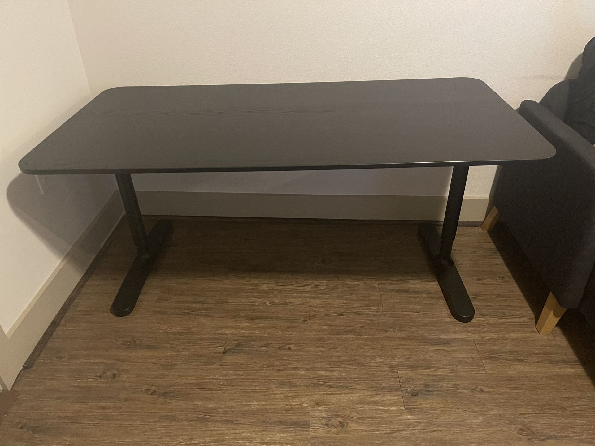 Ikea Bekant Desk