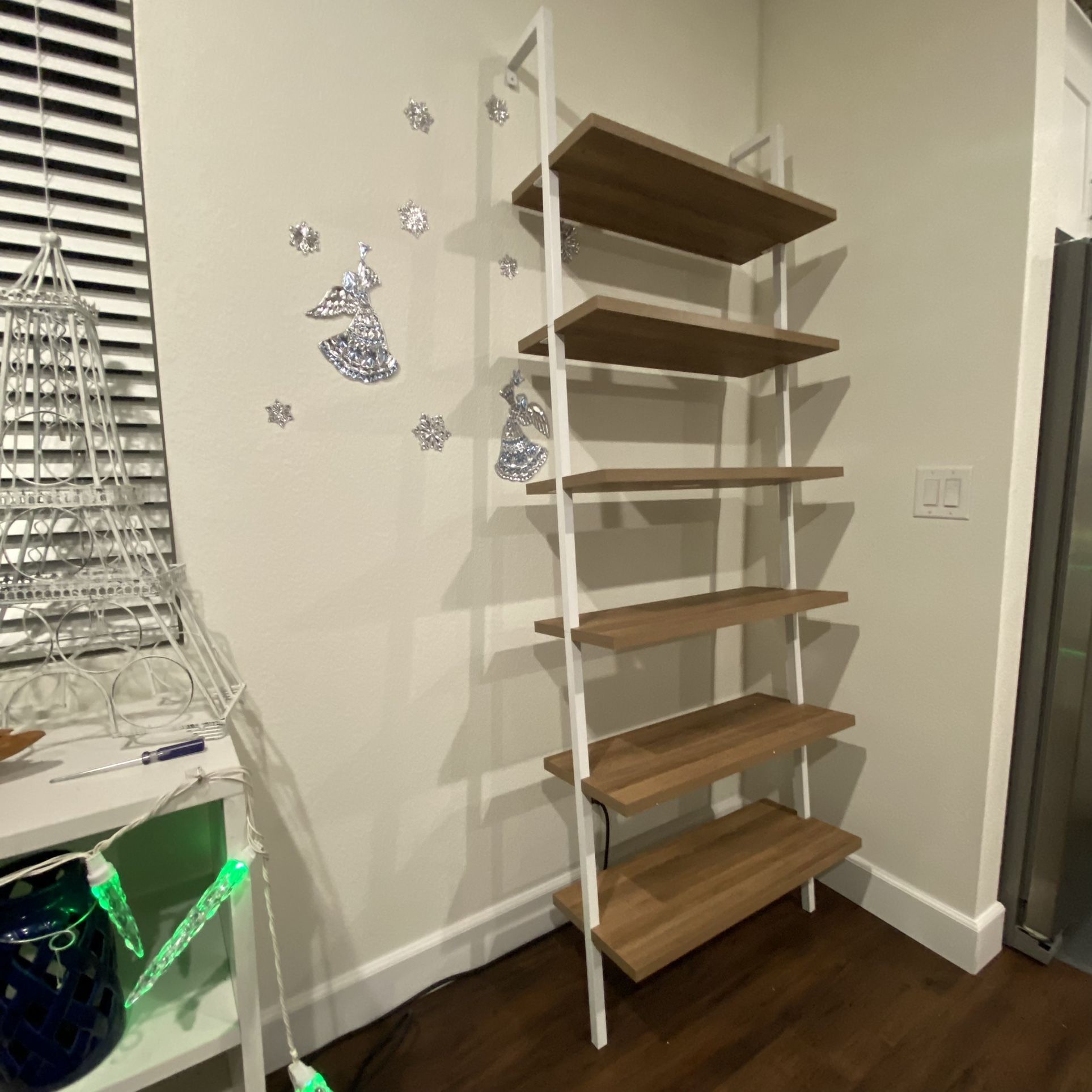 New XL 6 Shelf Ladder Bookshelf Oak And Matte White Wall Mount Setup Pickup Or Delivery 🚚 Available New Absolutely Exquisite Ladder Bookshelf W