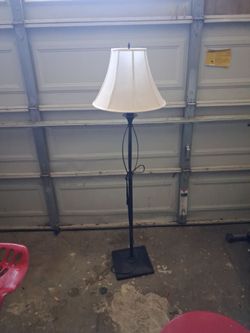 Metal floor lamp.