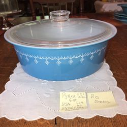 Vintage Pyrex Blue Snowflake Garland 4Qt Covered Casserole Mint Cash/Venmo White Beat Lake Home