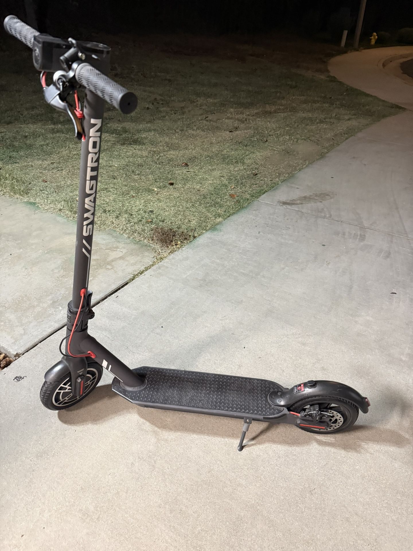 SWAGGER 5 FOLDING ELECTRIC SCOOTER Model: SG-5