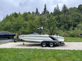 1995 Ski Centurion Falcon XP Open Bow Boat