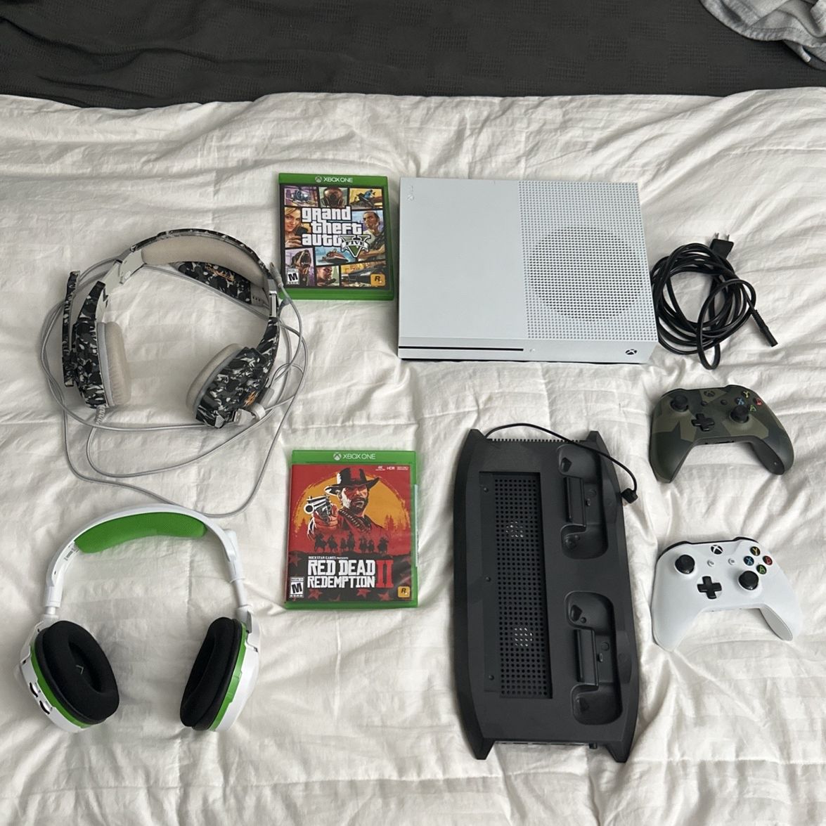 Xbox One S Bundle