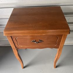 Vintage Sewing Machine & Cabinet