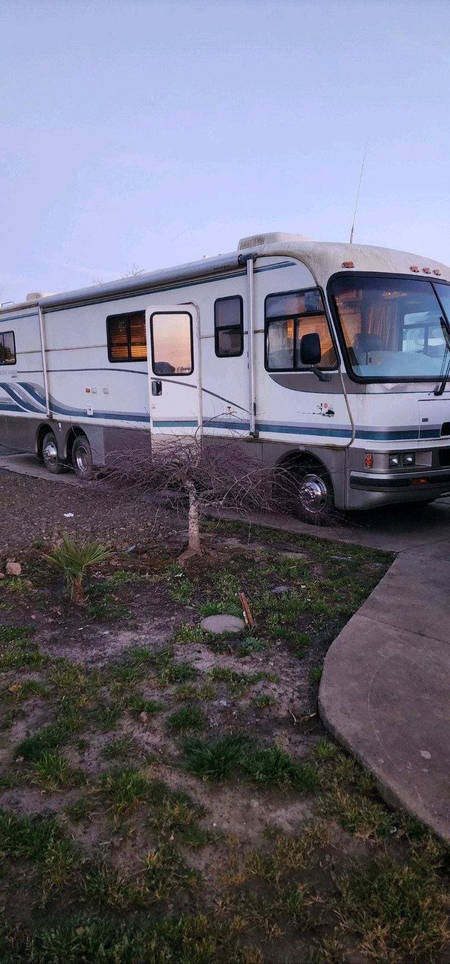 1995 Holiday Rambler Endeavor 36WB