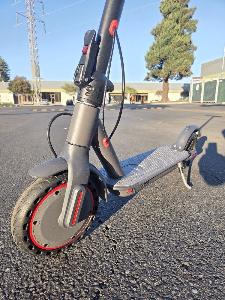 Electric Scooter Like New 20mph 20miles Foldable 