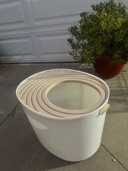Cat litter box