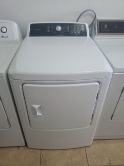 Frigidaire dryer White