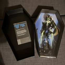 Mattel Creations Monster High Haunt Couture Midnight Runway Frankie Stein Doll