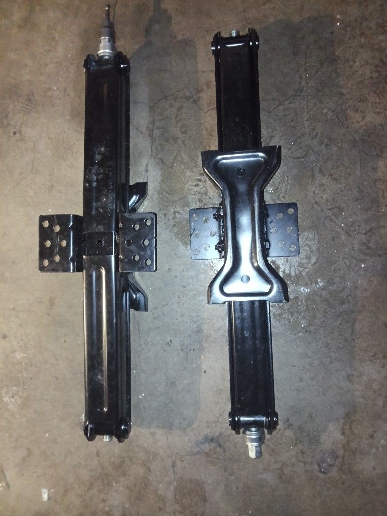 rockman rv camper trailer stabilizer leveling scissor jacks with sockets and level 24 5000 pounds se